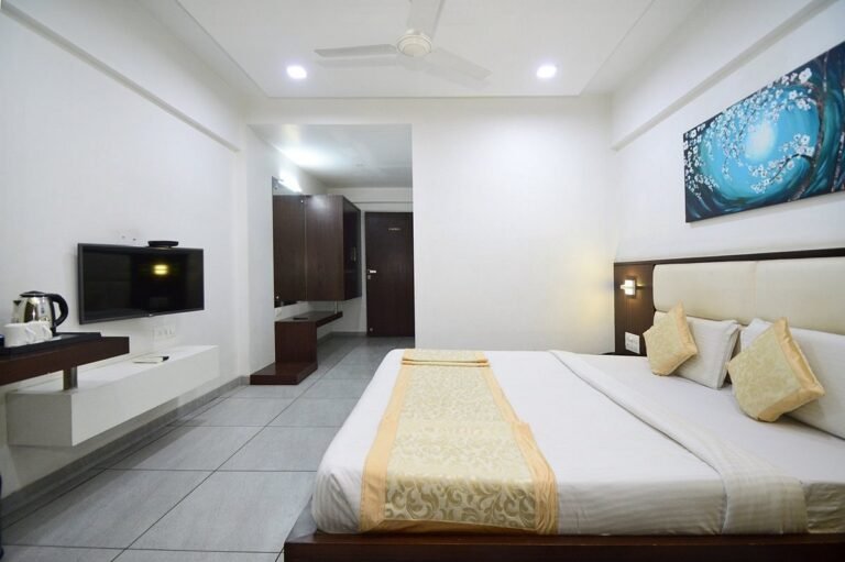 crimson-park-shripriya