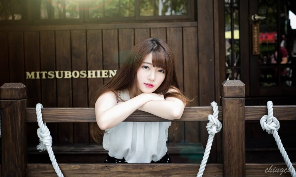 Gái Xinh Ảnh Mạng – Hiểm Họa Của Mạng Xã Hội Và Pháp Luật Việt Nam