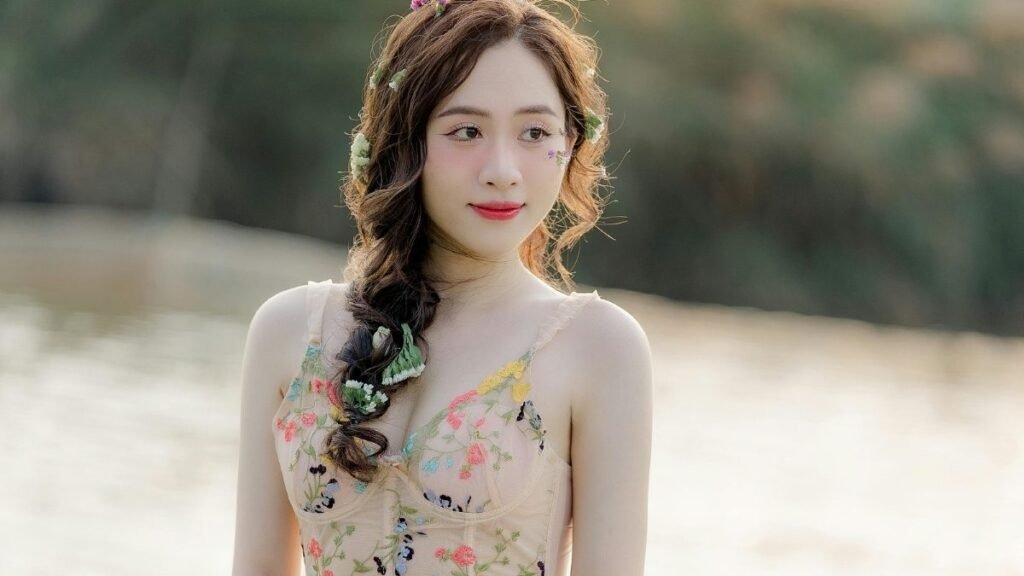 Gái Đẹp Gái Xinh Vẻ Đẹp Tối Ưu & Những Xu Hướng Hàng Đầu Định Hình Trái Tim Người Yêu Thích